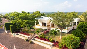 Exterior - Golden Hill Parker Hotel (Elmina)