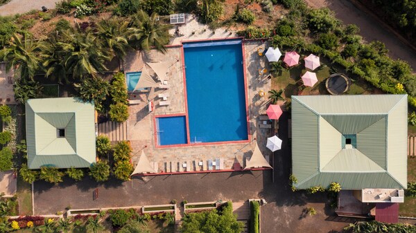 Golden Hill Parker Hotel - Ghana