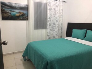 1 habitación, tabla de planchar con plancha y wifi gratis