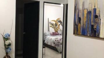 Apartemen Deluks, pemandangan teluk | 1 kamar tidur, setrika/meja setrika, dan Wi-Fi gratis