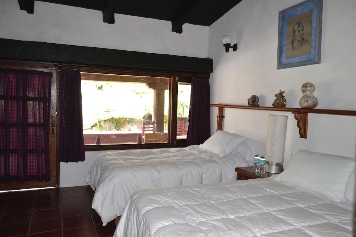 Habitación básica doble, 2 habitaciones | 1 dormitorio, caja fuerte, wifi gratis y ropa de cama