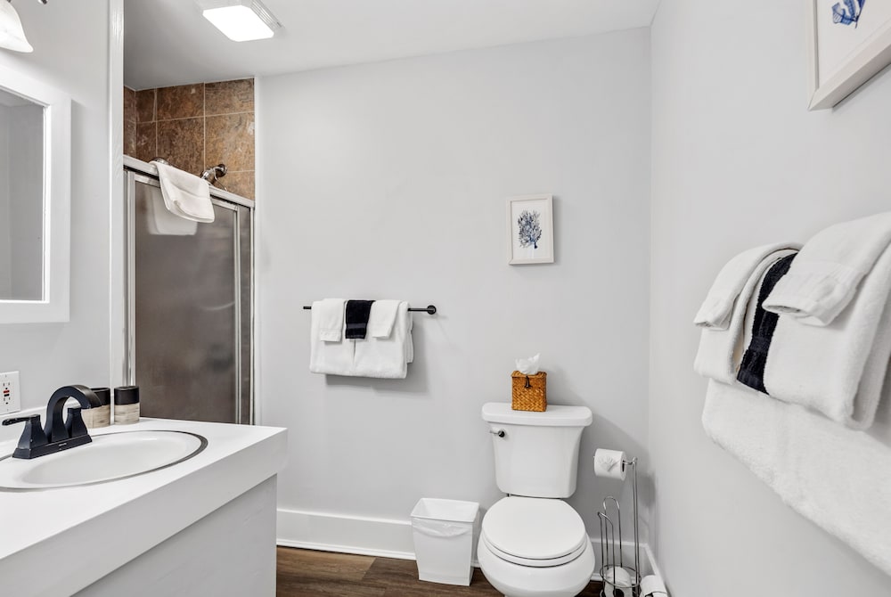 Lambert's Cove Inn & Resort by null