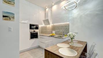Superior Apartment, 1 Bedroom, Balcony | Private kitchen | Fridge, oven, stovetop, dishwasher