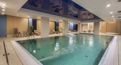 Live & Travel Apartments