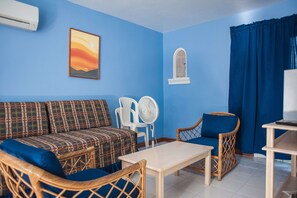 1 bedroom, iron/ironing board, free WiFi, bed sheets - Point Village Studios and Suites (Negril)