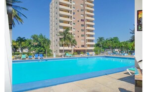Outdoor pool - Sundreamer Beach Studio at Turtle Towers (Ocho Rios)