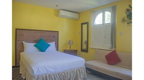 Estudio Confort, 1 cama Queen size y sofá cama, con acceso para personas discapacitadas | Wifi gratis y ropa de cama 