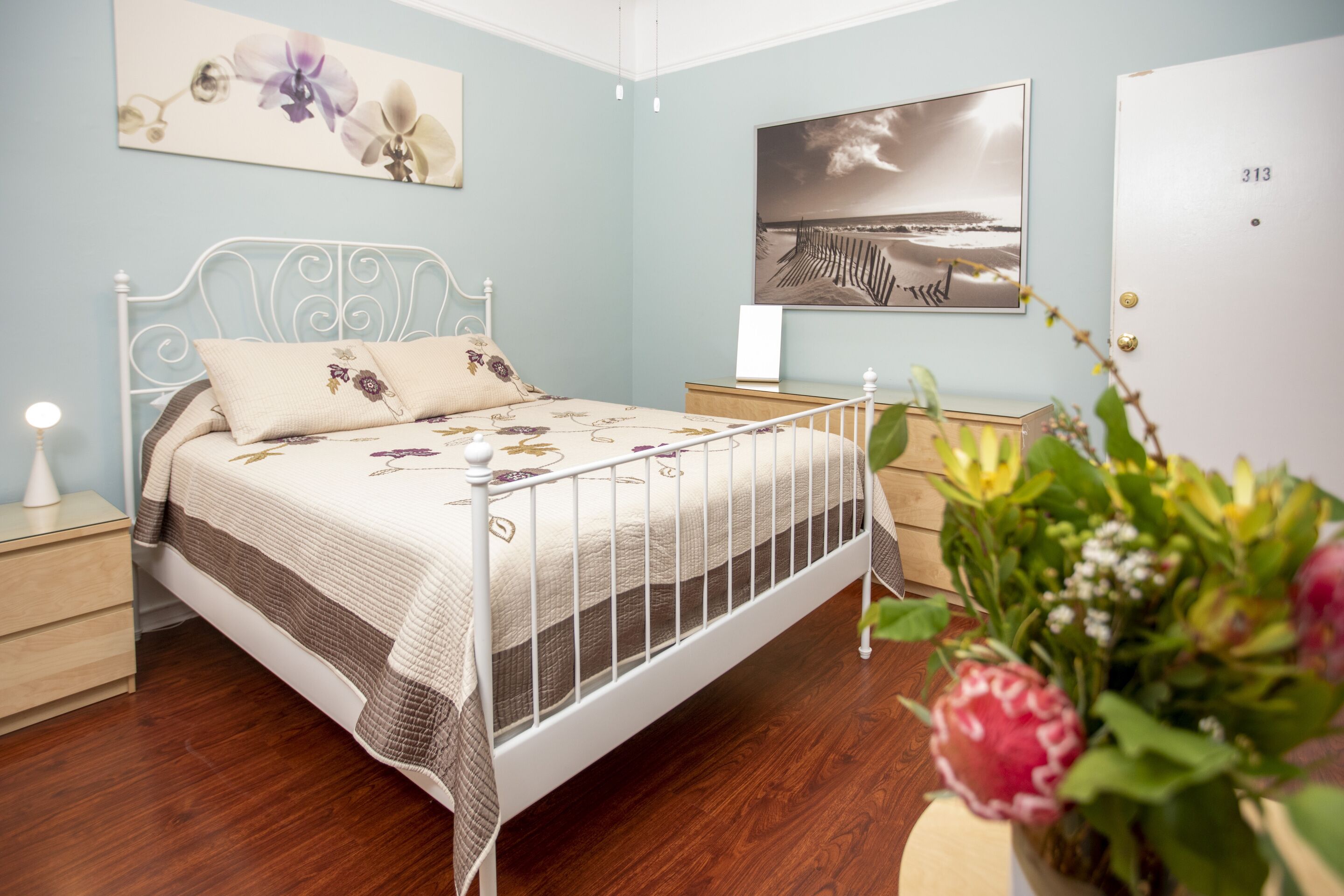 Double Room, Shared Bathroom (Residential)