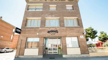Fachada del alojamiento