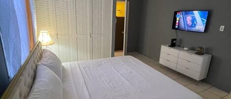 Comfort Apartment, 1 Bedroom | 2 bedrooms, in-room safe, iron/ironing board, free WiFi