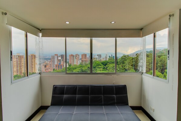 Apartment, 1 Double Bed with Sofa bed | Living room | Flat-screen TV - Apartamento estudio con vista panorámica 1304 (Medellín)