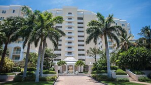 Front of property - Palmyra Luxury Suites (Montego Bay)