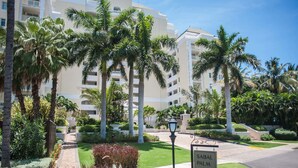 Exterior - Palmyra Luxury Suites (Montego Bay)