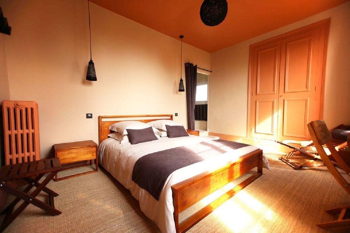 Bureau, Wi-Fi gratuit, draps fournis