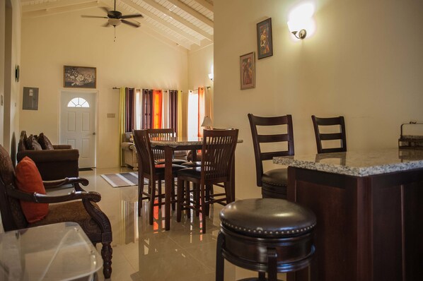 Lobby sitting area - Pearl Island Cottage at Draxhall Country Club (Ocho Rios)
