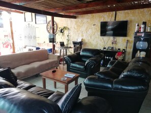 Coin salon dans le hall