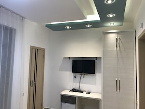 Habitación estándar doble | Minibar, tabla de planchar con plancha, wifi gratis y ropa de cama