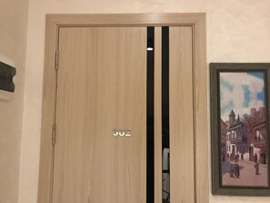 Minibar, iron/ironing board, free WiFi, bed sheets - Mariana (Batumi)