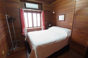Casa, 5 quartos | 5 quartos, ferros/tábuas de passar roupa, Wi-Fi de cortesia