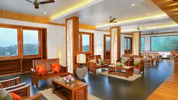 Khu tiếp khách ở sảnh