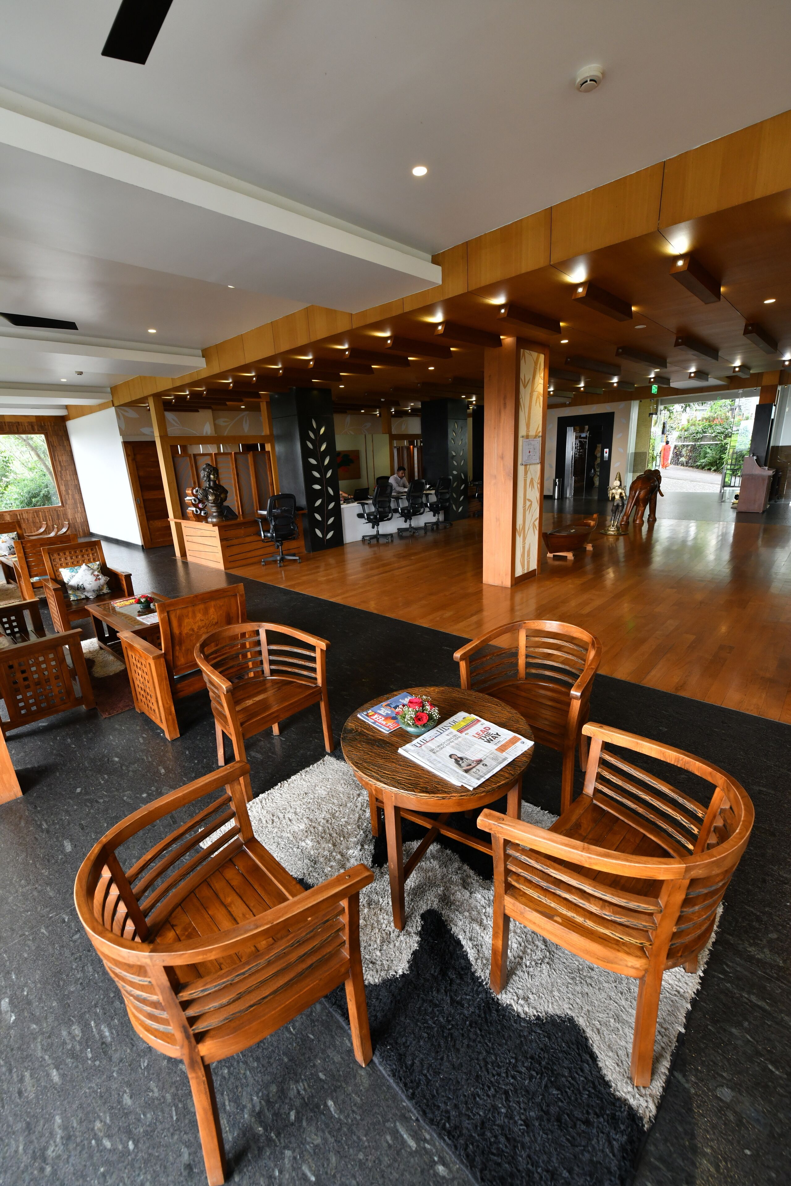 로비 좌석 공간