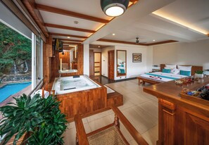 Brudesuite | Premium-sengetøj, senge med topmadrasser, minibar, pengeskab på værelset