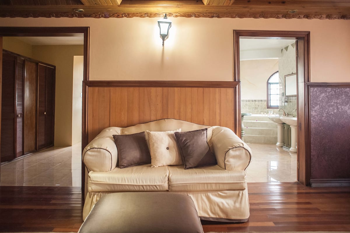 Luxury Villa, 1 King Bed, Jetted Tub, Ocean View | Iron/ironing board, free WiFi, bed sheets