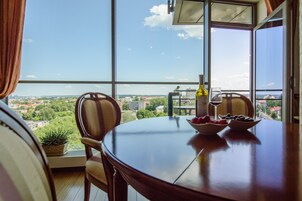 3 habitaciones y caja de seguridad en la habitación 