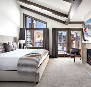 Residence, 2 Bedroom (Pet Free) | Hypo-allergenic bedding, down comforters, in-room safe, desk