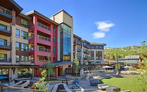 Front of property - Limelight Hotel Snowmass (Snowmass Village)