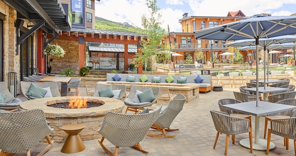 Terrace/patio - Limelight Hotel Snowmass (Snowmass Village)