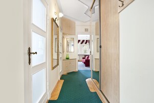 Apartment | Room amenity