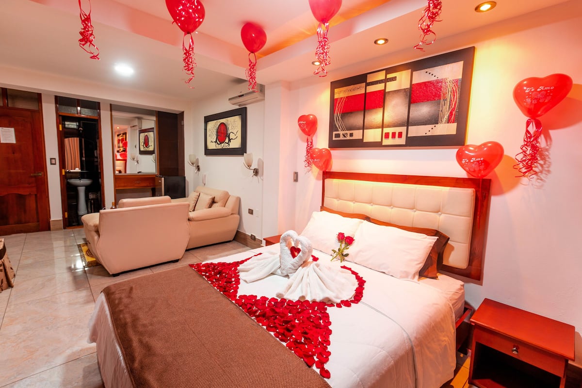 Exclusive Room | Premium bedding, down duvets, in-room safe, desk