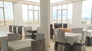 Breakfast area - Dmilez Hotel (Tambopata)