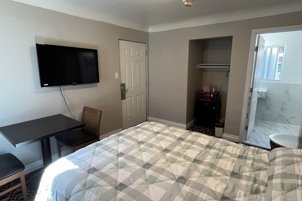 Griffith Park Motel - LA Hollywood Area