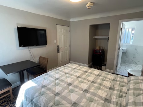 Standard Room | Free WiFi, bed sheets