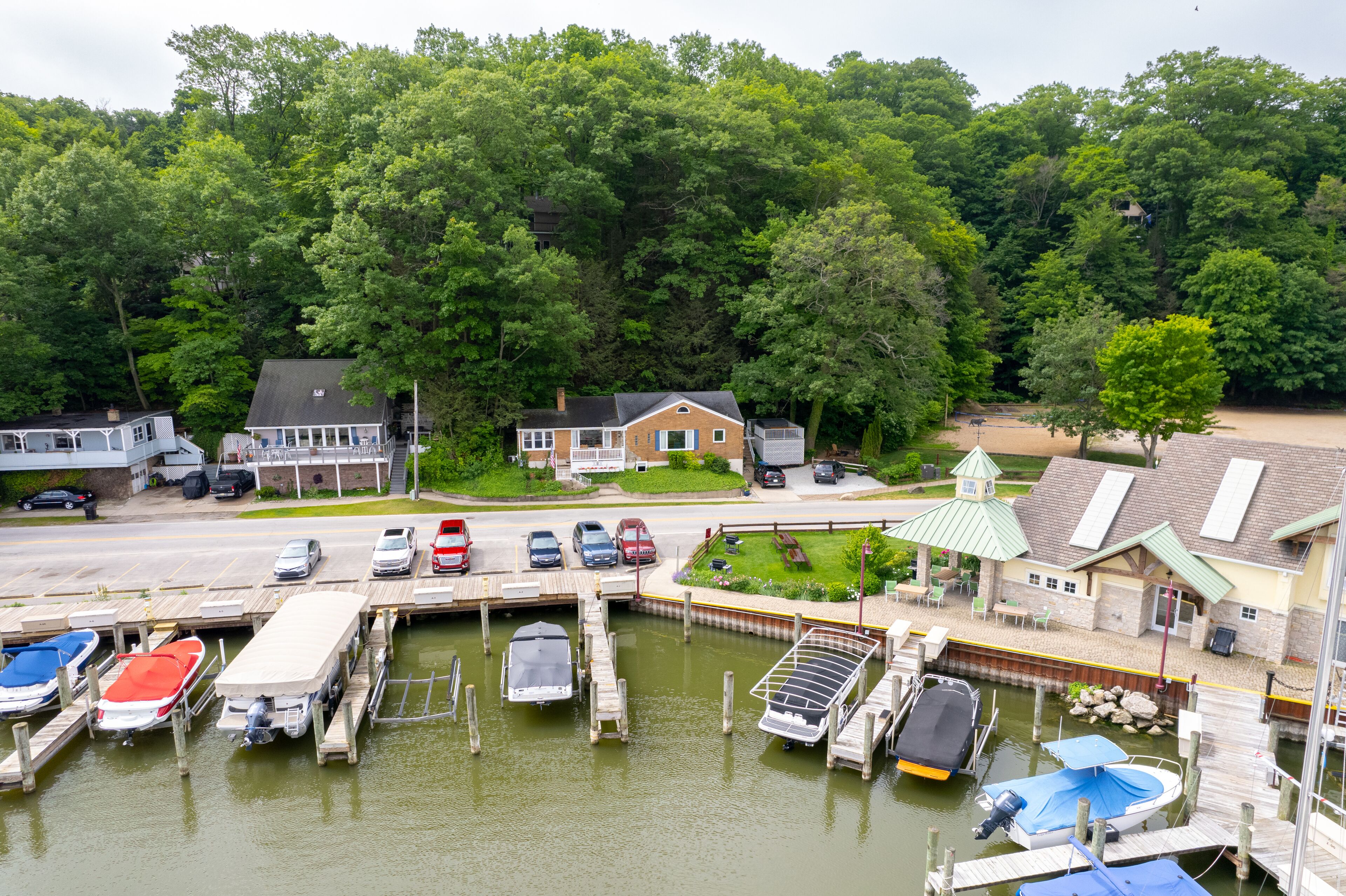 Tazelaar Cottage: Holland, Saugatuck, and Grand Haven only a few miles from here!