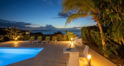 3 bedroom villa with gorgeous view over Happy Bay ( Blue Sailing)