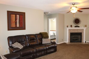 Smart TV, fireplace, DVD player, toys