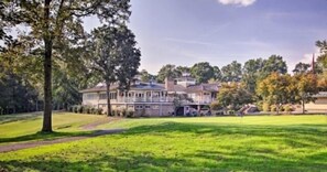 Exterior - Got It All - 3 Kayaks, 1 Canoe, Hot Tub, Wifi, Ping Pong, Sandy beach, Firepit. (Moneta)