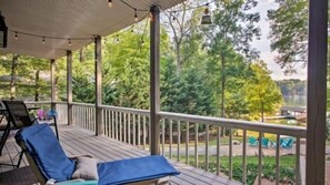 Property grounds - Got It All - 3 Kayaks, 1 Canoe, Hot Tub, Wifi, Ping Pong, Sandy beach, Firepit. (Moneta)