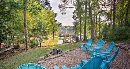 Got It All - 3 Kayaks, 1 Canoe, Hot Tub, Wifi, Ping Pong, Sandy beach, Firepit.