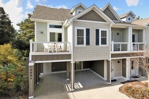 Exterior - Sol Mate at Beacon Villas 4 Bedroom Luxury Townhouse in Corolla Light Resort (Corolla)