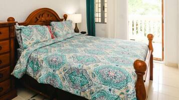 2 bedrooms, in-room safe, desk, iron/ironing board