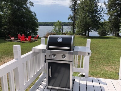 Stone House: Watch East Lake Bloom at Stone House – Book Your Spring Escape!