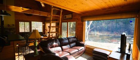 Una Smart TV, un reproductor de DVD