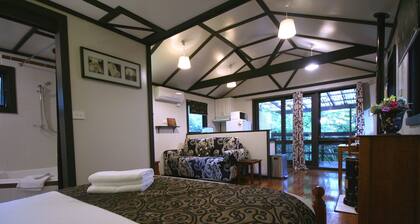 Etna Cottage - belle baignoire spa d'angle privée