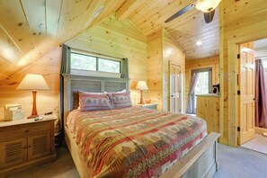 2 bedrooms, iron/ironing board, internet, bed sheets - Hot Tub, Fire Pit & Mtn Views: Bryson City Escape (Bryson City)