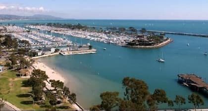 Walk to Beach in Dana Point, Laguna Beach Area - 3 beds - Air Conditioned