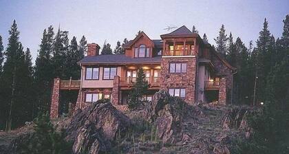 Spectacular Mountain Castle Retreat